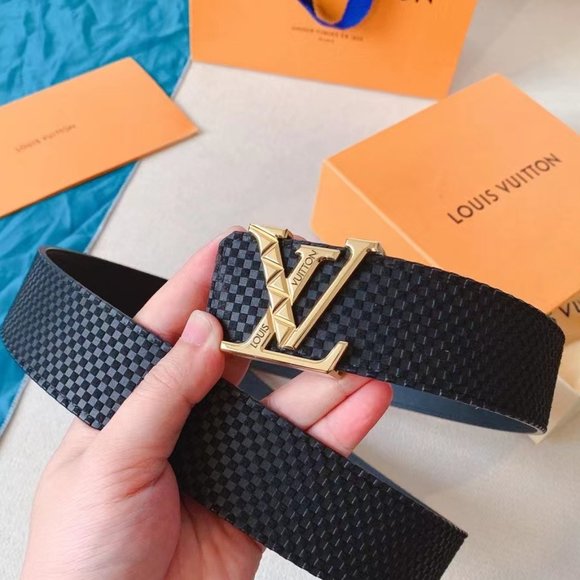 Louis Vuitton women's black belt